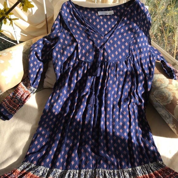 Dresses - Picture 6 of 8